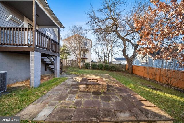 2000 N CULPEPER ST, Arlington, VA 22207