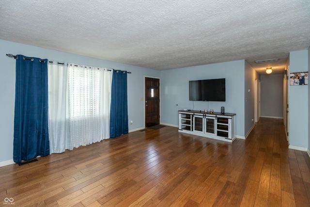 437 Schleter Court, Seymour, IN 47274