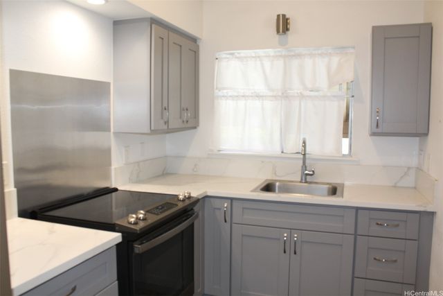 98-597 Kilinoe Street 10F2, Aiea, HI 96701