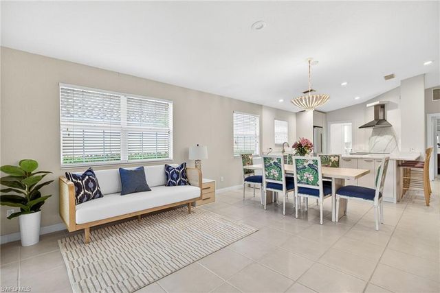 7114 Marconi CT, Naples, FL 34114