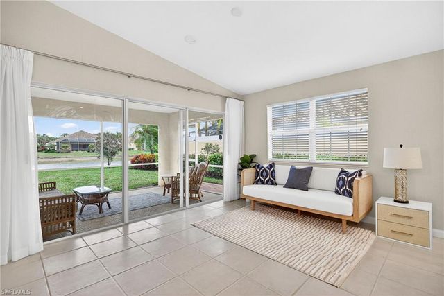 7114 Marconi CT, Naples, FL 34114