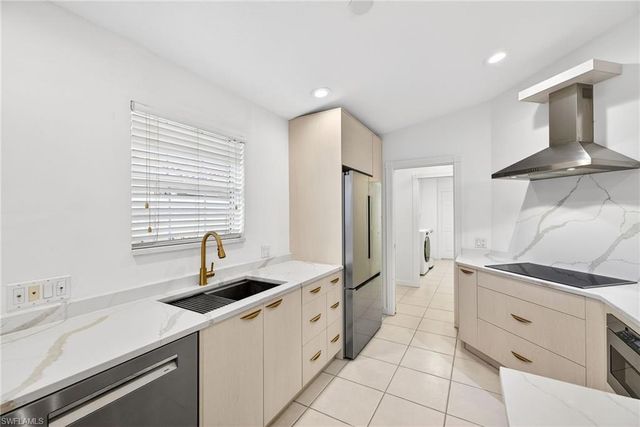 7114 Marconi CT, Naples, FL 34114