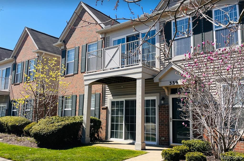 339 Wright Street, Wixom, MI 48393