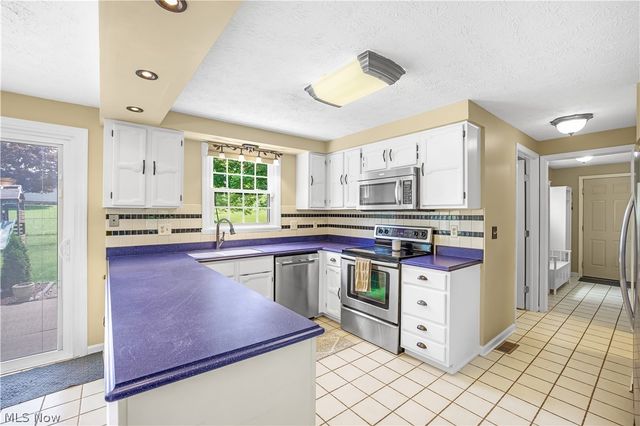 4583 Wildflower Drive, Uniontown, OH 44720