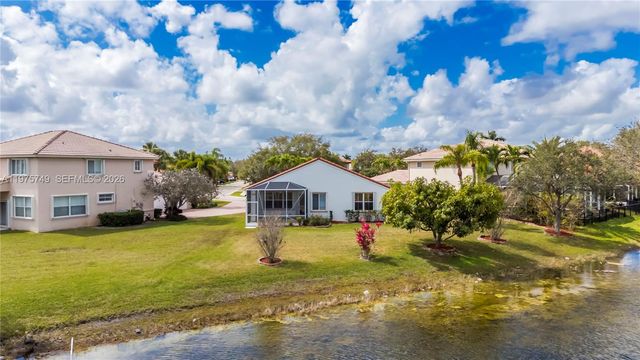 12109 NW 52nd Ct, Coral Springs, FL 33076