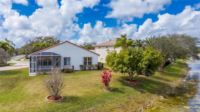 12109 NW 52nd Ct, Coral Springs, FL 33076