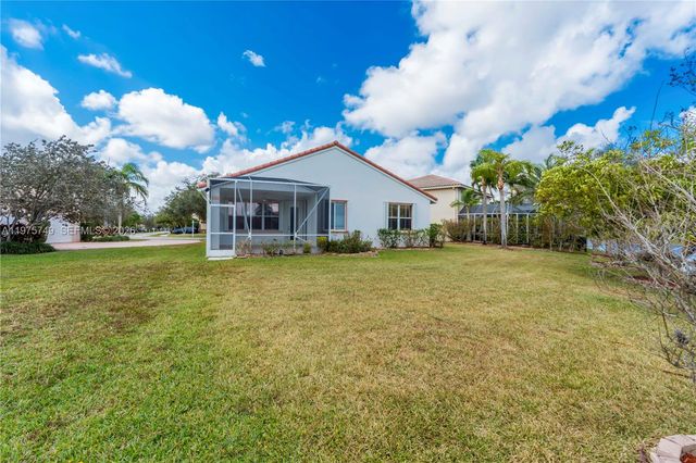 12109 NW 52nd Ct, Coral Springs, FL 33076