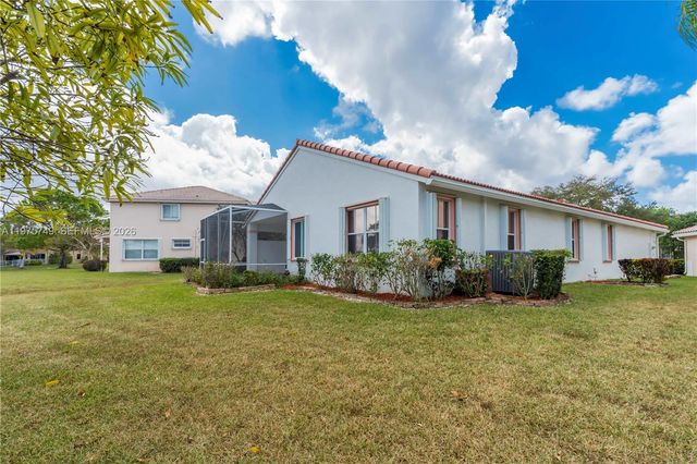12109 NW 52nd Ct, Coral Springs, FL 33076