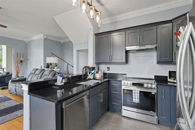741 MAINSAIL DRIVE 741, Tampa, FL 33602