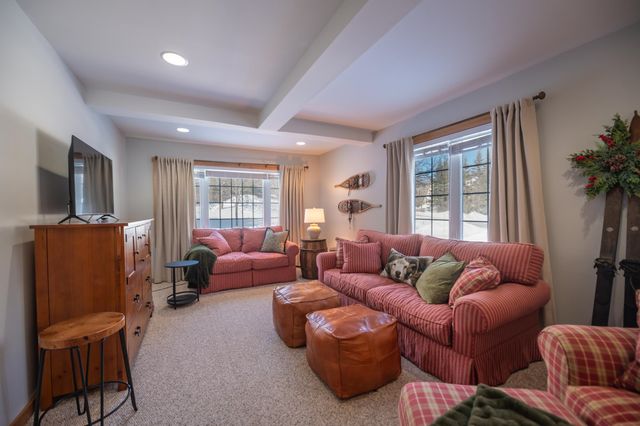 72A Kingswood Rd, Dover, VT 05356