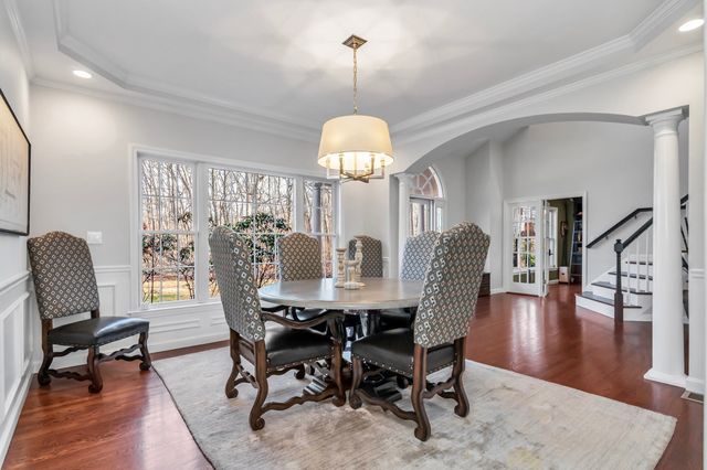 52 Goodnow Ln, Framingham, MA 01702