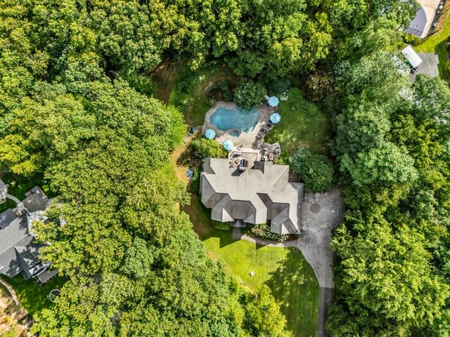 52 Goodnow Ln, Framingham, MA 01702