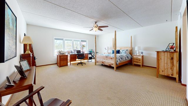 201 N Vail Avenue 207, Arlington Heights, IL 60004