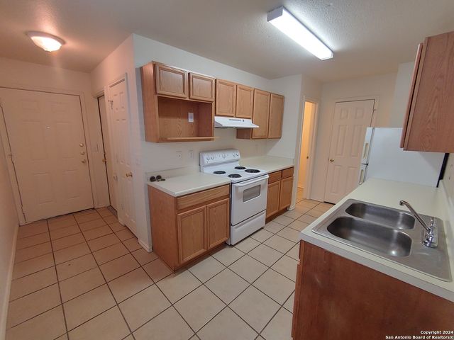 8927 Maverick Draw, San Antonio, TX 78250