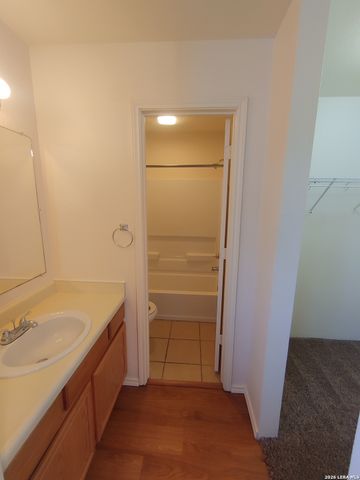 8927 Maverick Draw, San Antonio, TX 78250