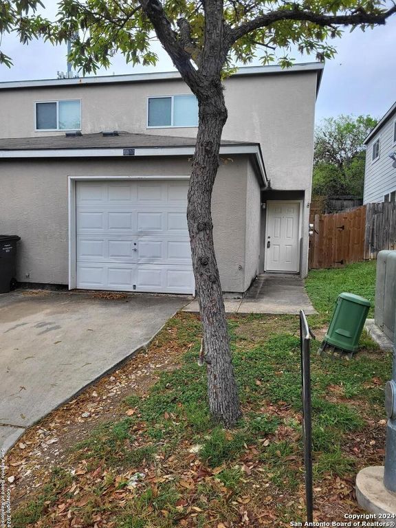8927 Maverick Draw, San Antonio, TX 78250