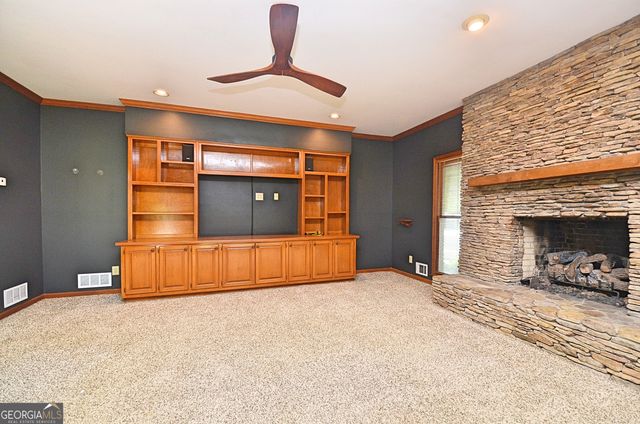 1104 Thorn Apple Court SE, Conyers, GA 30013