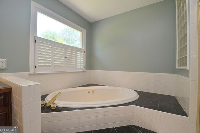 1104 Thorn Apple Court SE, Conyers, GA 30013