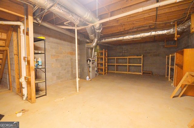 1104 Thorn Apple Court SE, Conyers, GA 30013