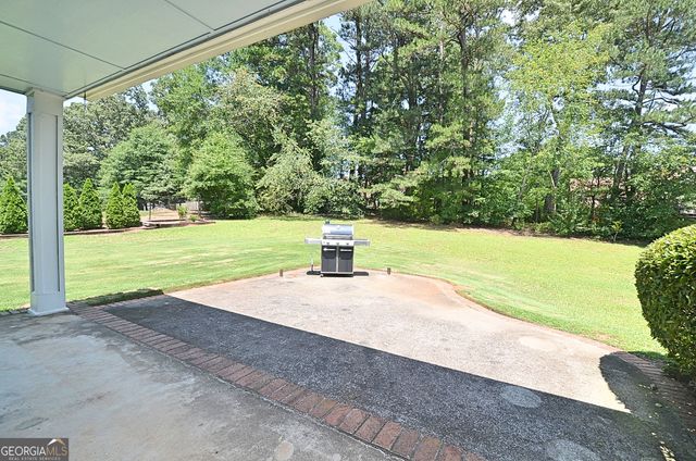 1104 Thorn Apple Court SE, Conyers, GA 30013
