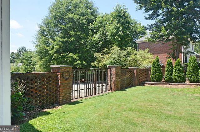 1104 Thorn Apple Court SE, Conyers, GA 30013