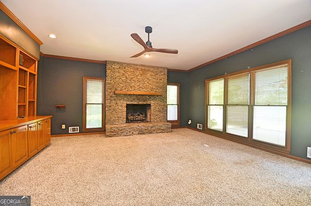 1104 Thorn Apple Court SE, Conyers, GA 30013