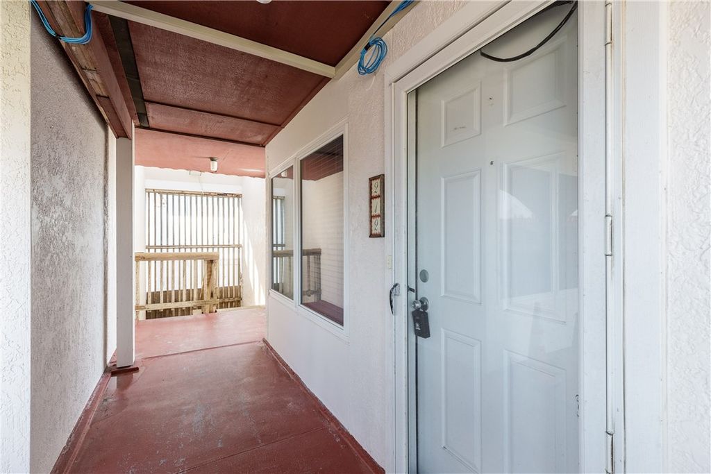 15005 Windward Dr 212, Corpus Christi, TX 78418 — photo 2