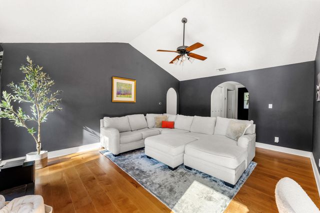 10203 Sun Hill DR, Austin, TX 78758