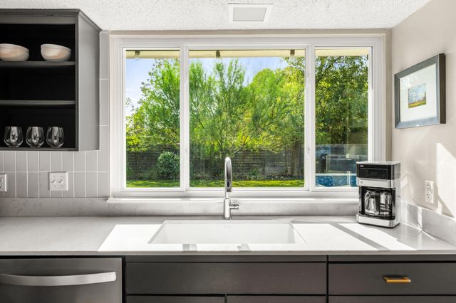 10203 Sun Hill DR, Austin, TX 78758