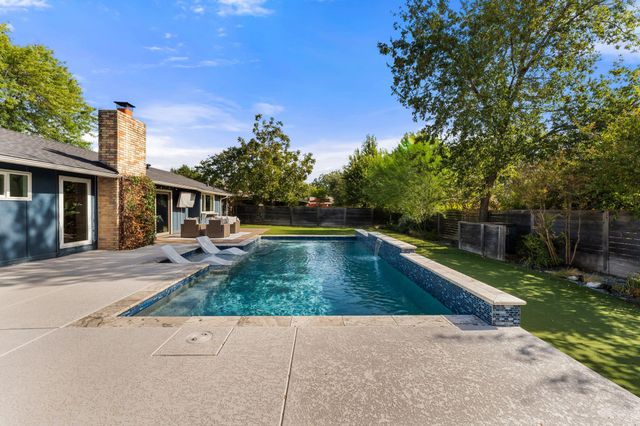 10203 Sun Hill DR, Austin, TX 78758