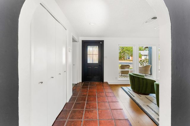 10203 Sun Hill DR, Austin, TX 78758