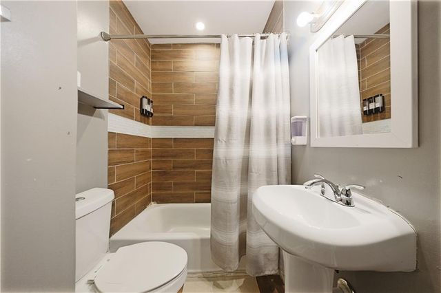 965 Mayson Turner Road NW, Atlanta, GA 30314