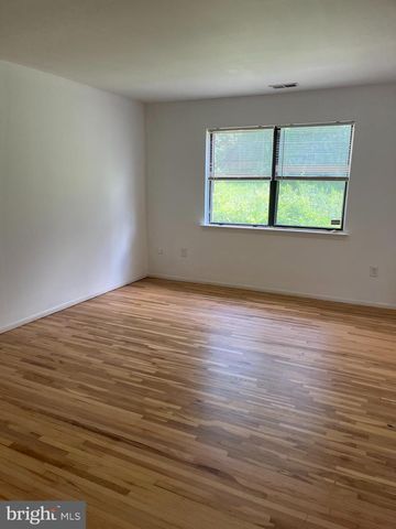 1711 SILVER CT, Hamilton, NJ 08690