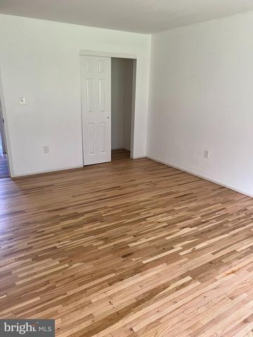 1711 SILVER CT, Hamilton, NJ 08690