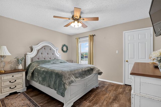 10425 Brangus Drive, Crowley, TX 76036