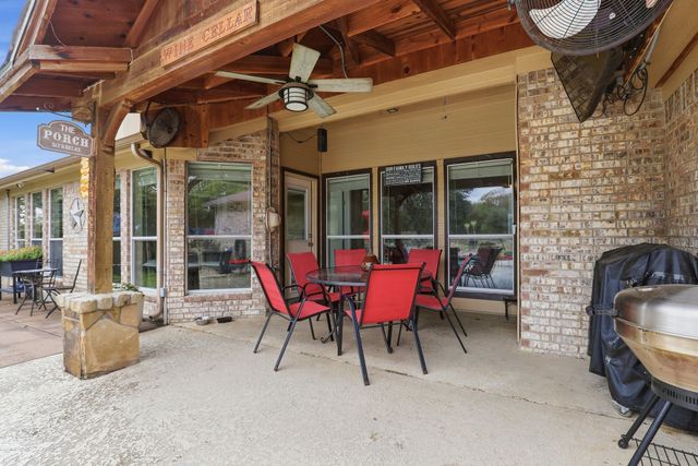 10425 Brangus Drive, Crowley, TX 76036