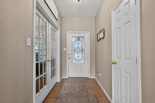 10425 Brangus Drive, Crowley, TX 76036