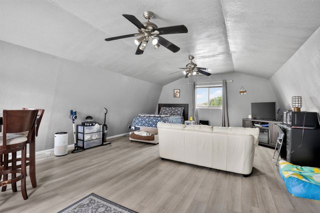 10425 Brangus Drive, Crowley, TX 76036