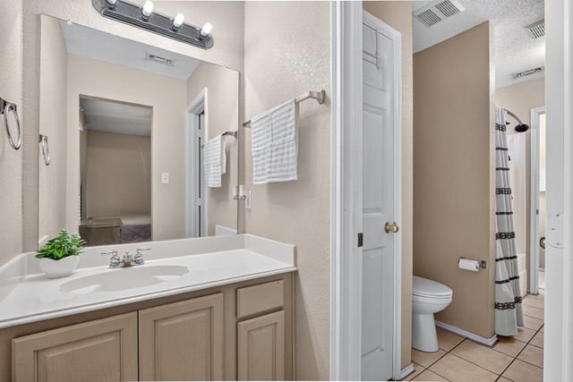 10425 Brangus Drive, Crowley, TX 76036