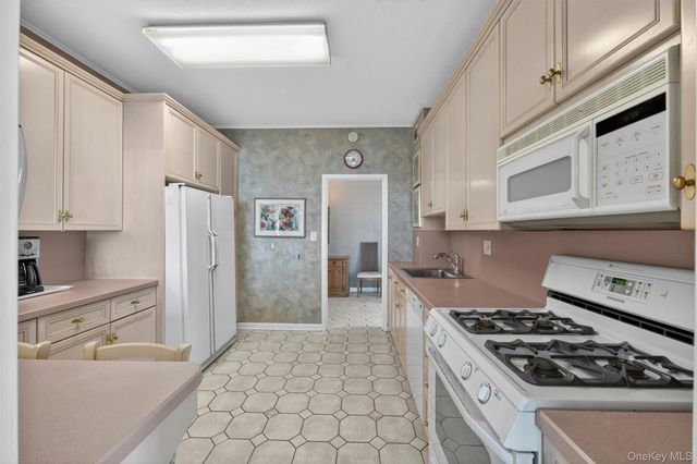 16 Rockledge Avenue 6D-2, Ossining, NY 10562