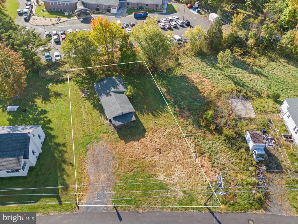 28 ALMONT RD, SELLERSVILLE, PA 18960 — photo 5