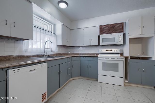 2927 HARRISON Avenue, El Paso, TX 79930