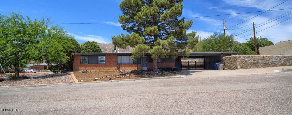 2927 HARRISON Avenue, El Paso, TX 79930