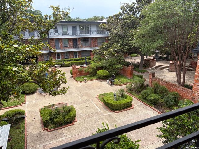 8401 N New Braunfels Ave Apt 321, San Antonio, TX 78209