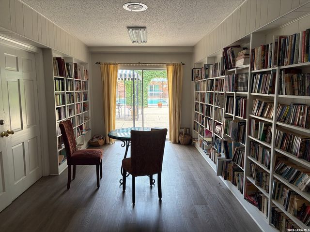 8401 N New Braunfels Ave Apt 321, San Antonio, TX 78209