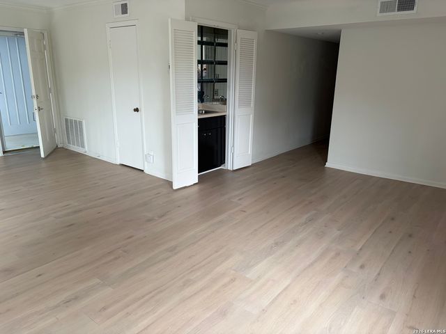 8401 N New Braunfels Ave Apt 321, San Antonio, TX 78209