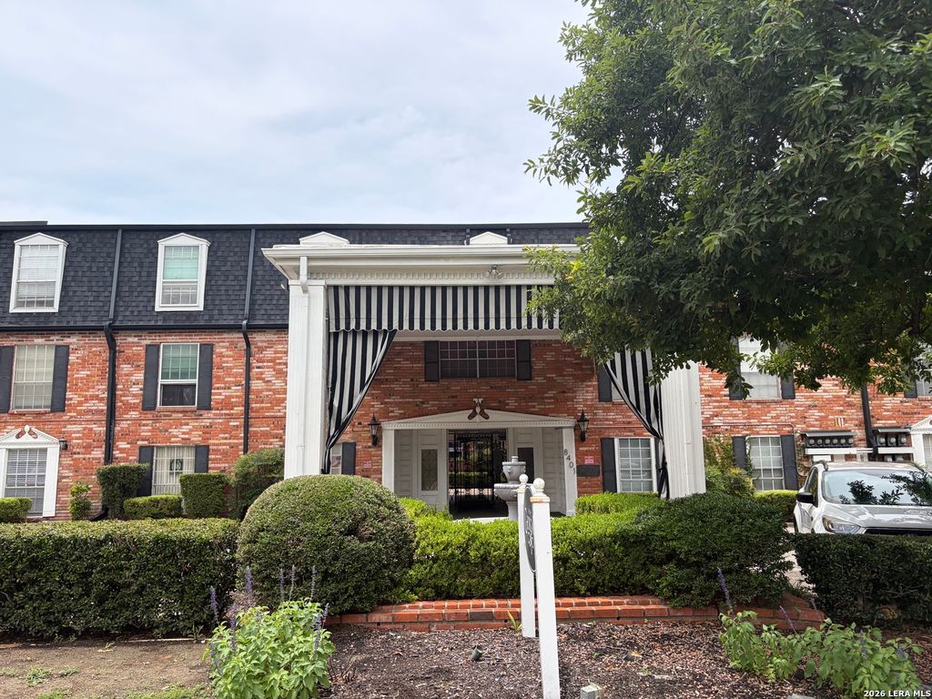 8401 N New Braunfels Ave Apt 321, San Antonio, TX 78209