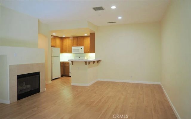 82 Vermillion, Irvine, CA 92603