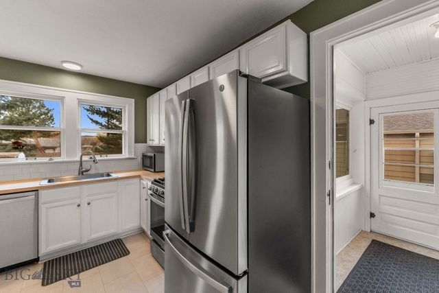 209 Bozeman Street, Gallatin Gateway, MT 59730