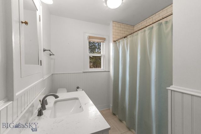 209 Bozeman Street, Gallatin Gateway, MT 59730